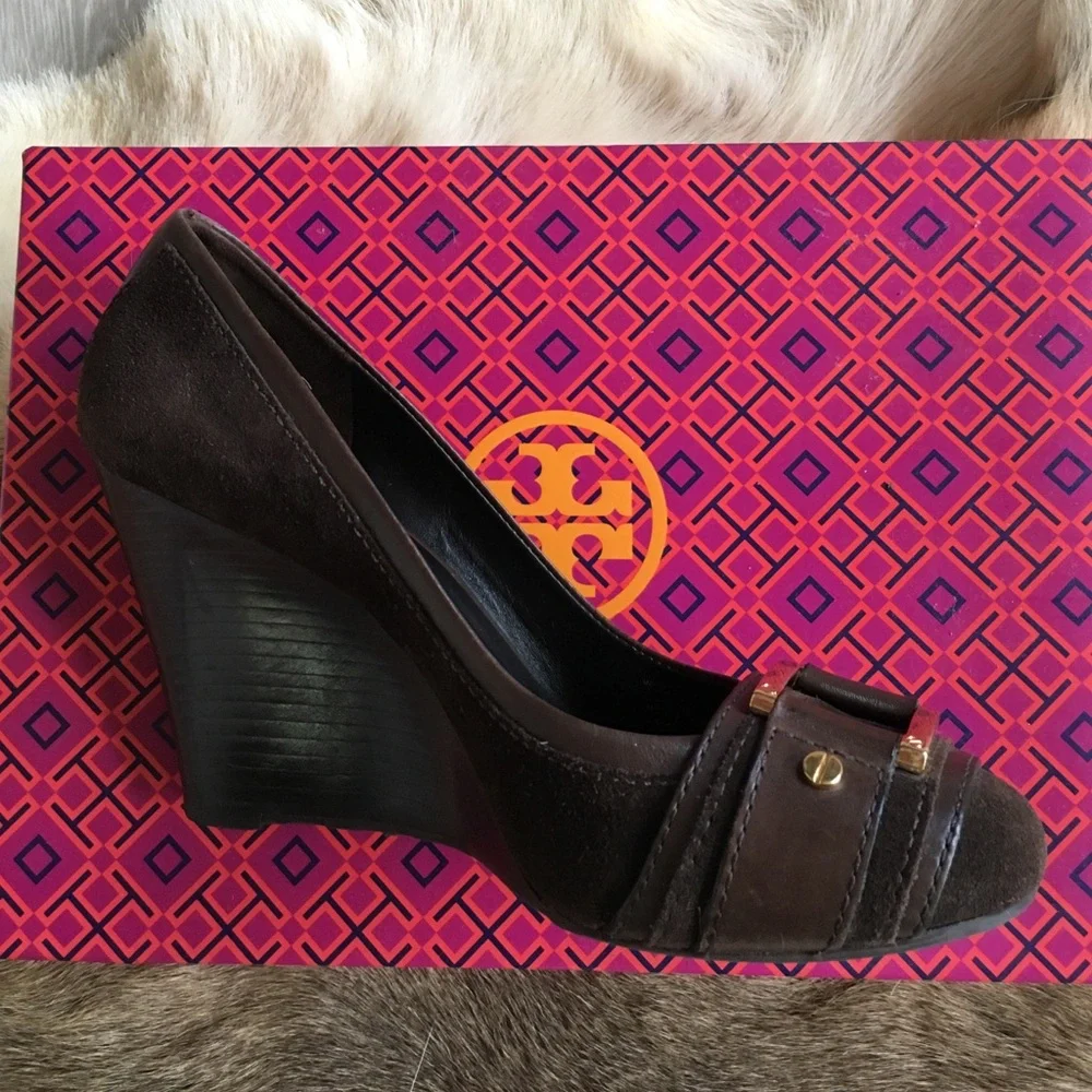 Tory Burch Brown Leather Peep-Toe Heels with Gold Hardware